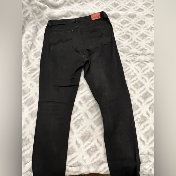 black ripped skinny jeans - Picture 3 of 3